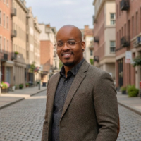 Author André Burns