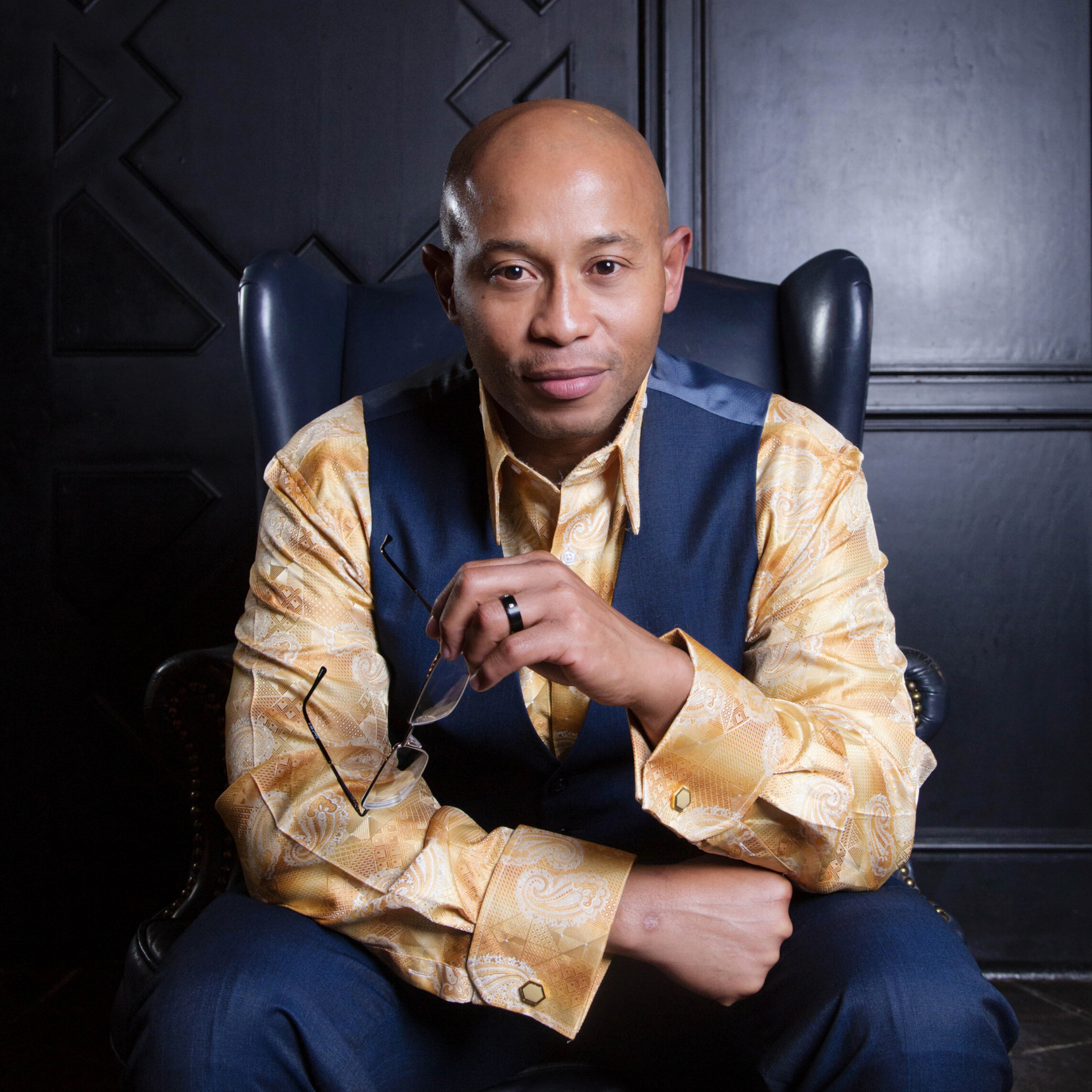 Dr. Obom Bowen
